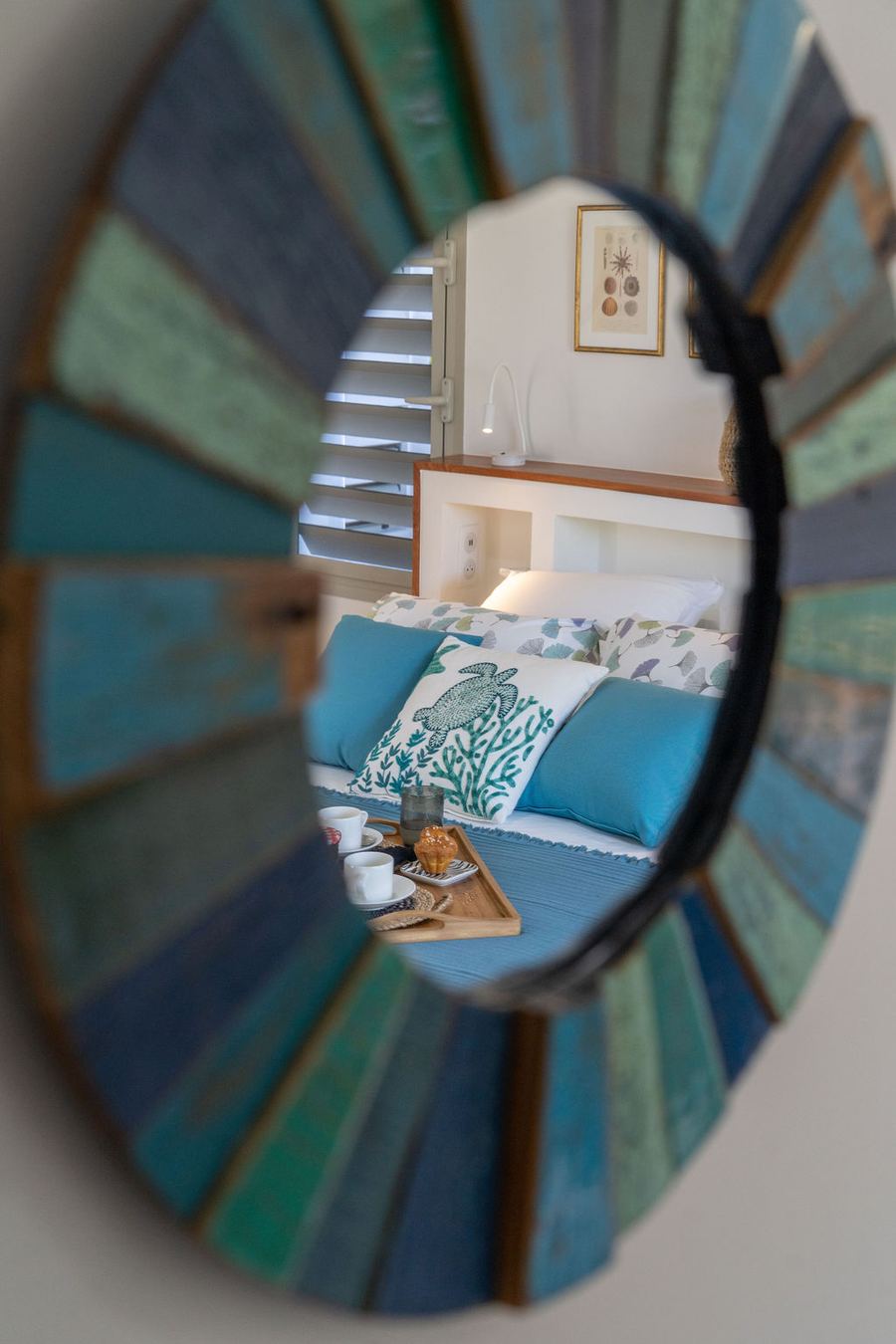 Miroir en bois flotté, détail — Villa Chablis, Saint-François, Guadeloupe