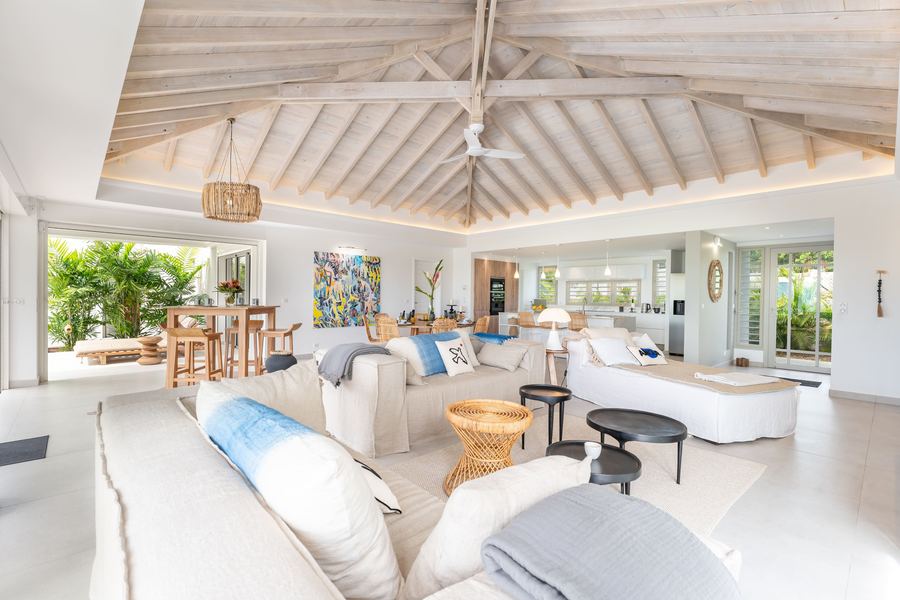 Le grand séjour, ouvert sur la terrasse et la piscine — Villa Chablis, Saint-François, Guadeloupe
